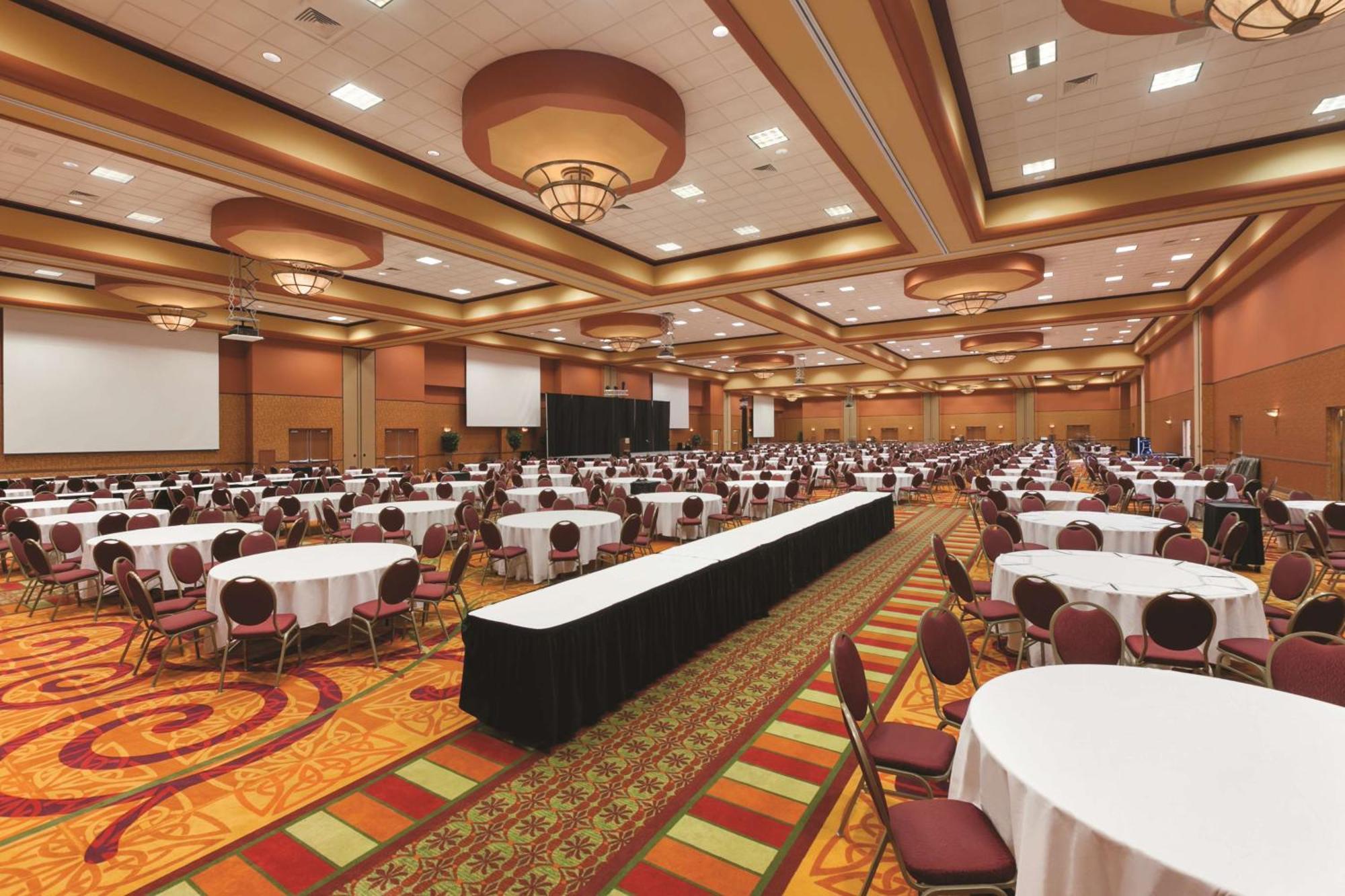 Embassy Suites Omaha- La Vista/ Hotel & Conference Center Εξωτερικό φωτογραφία
