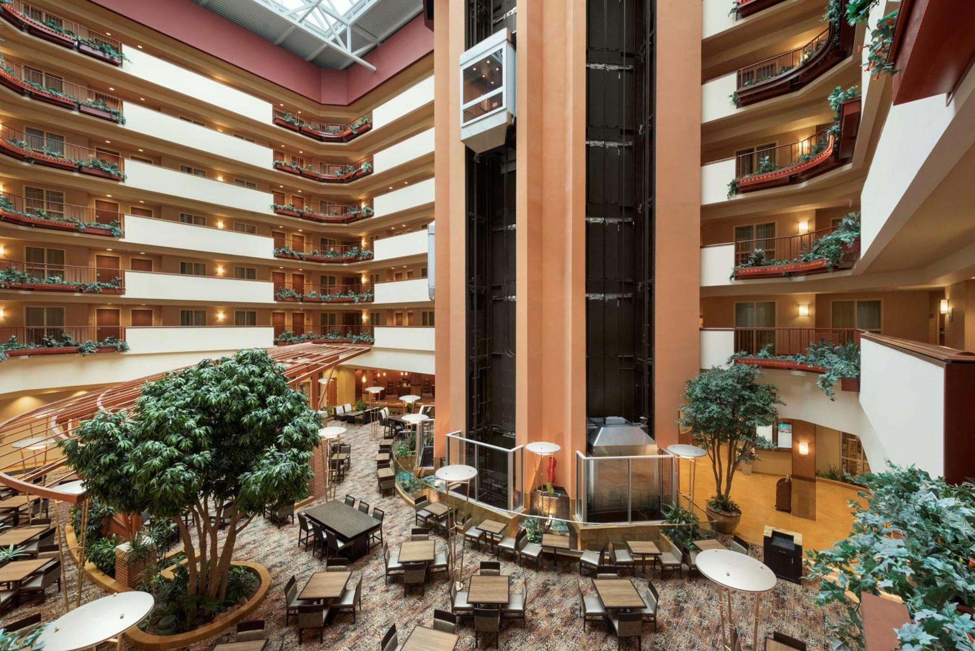 Embassy Suites Omaha- La Vista/ Hotel & Conference Center Εξωτερικό φωτογραφία